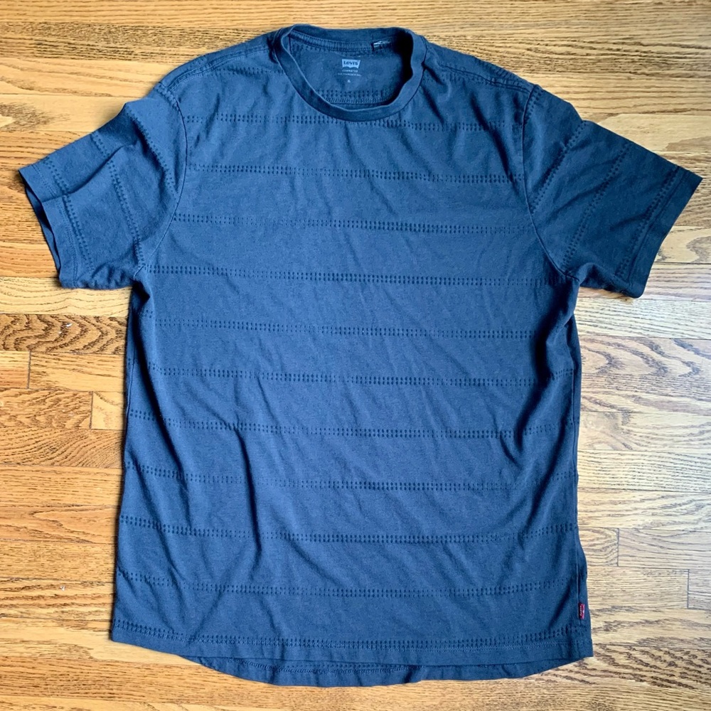 LEVI’S COMMUTER T SHIRT XL